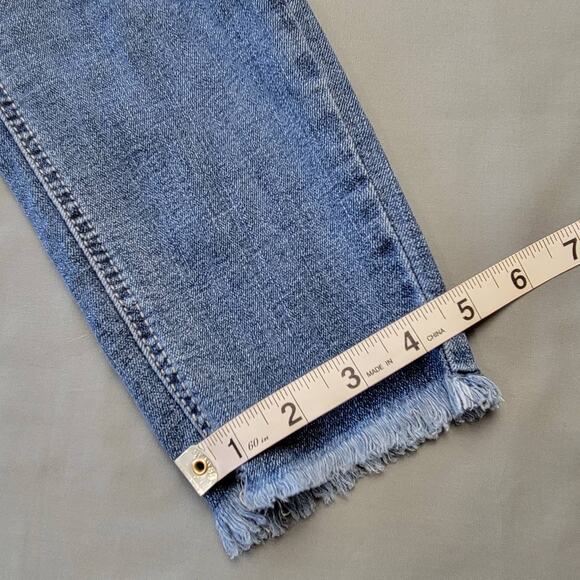 Old Navy Rockstar Blue Skinny Jeans Ripped Raw Hem Secret Slim Pockets Women's 6 - Picture 10 of 10